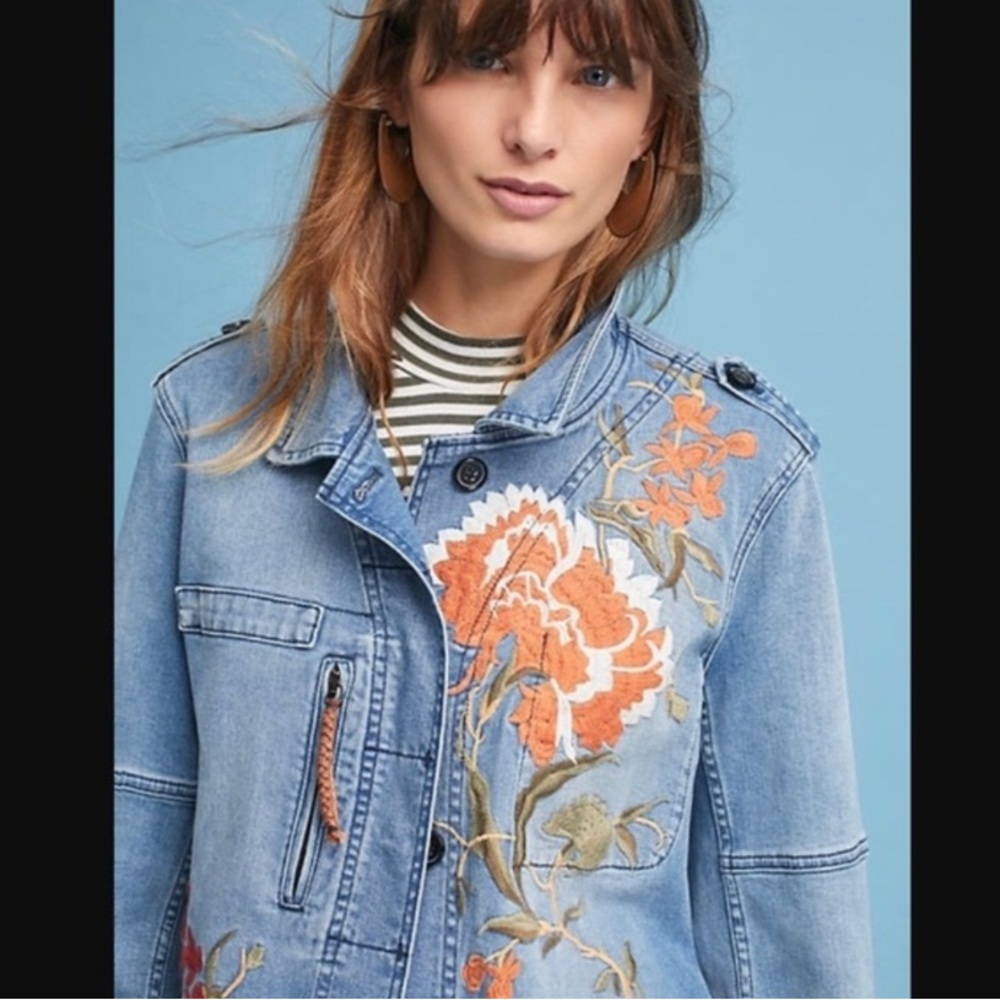 Rare Anthro embroidered
denim jacket
XS Anthropologie
